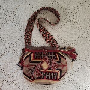 Wayuu Mochila Artisan Made Woven Crossbody Bucket Bag